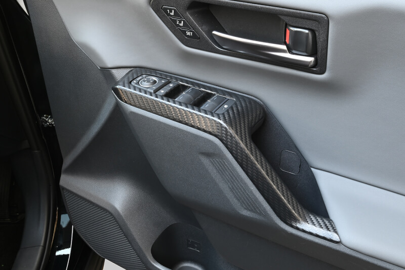 【新商品】トヨタ RAV4(AXAN64型)に対応する商品が新登場！！