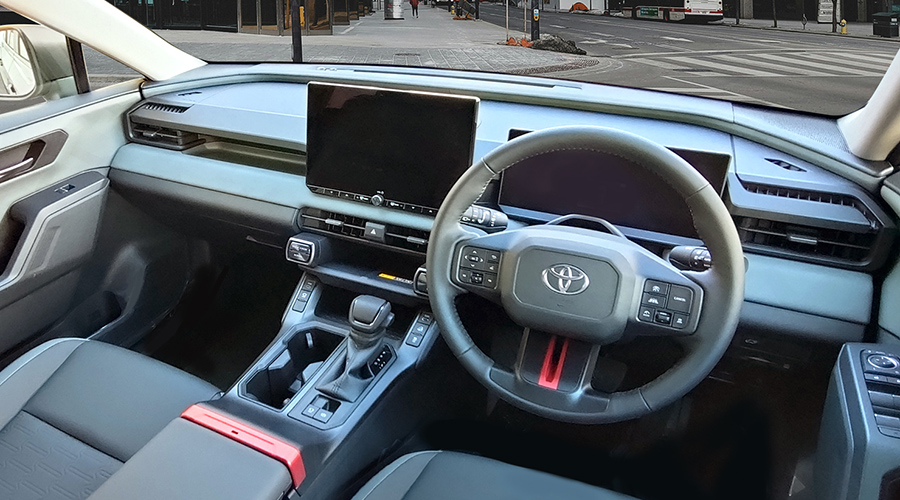 RAV4(AXAN64�^) �C���e���A�p�l���E�J�X�^���p�[�c