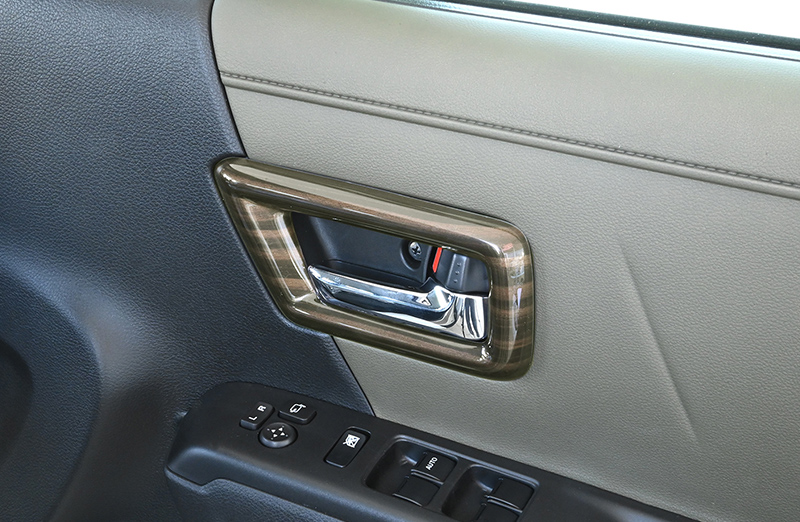 �N���X�r�[ MND1S�^�C���e���A�p�l���E�J�X�^���p�[�c